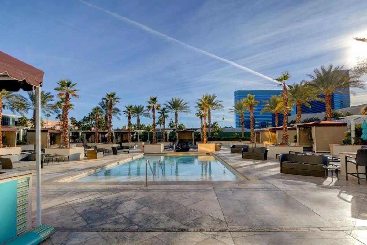 Mgm Signature-23-811 F1 Track & Strip View Studio Las Vegas Extérieur photo