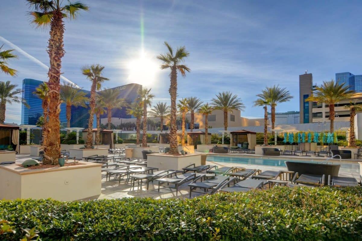 Mgm Signature-23-811 F1 Track & Strip View Studio Las Vegas Extérieur photo